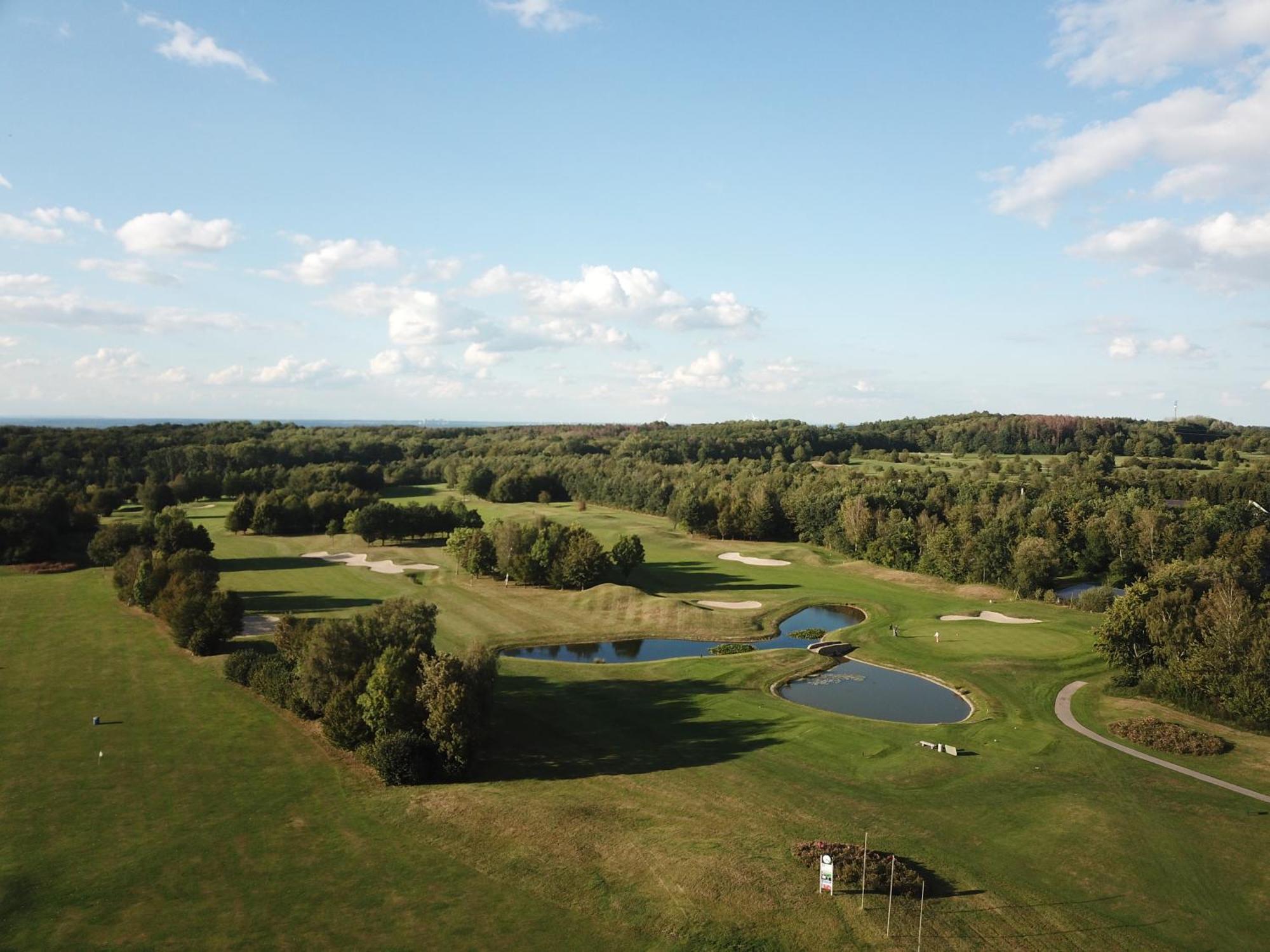 Golfhotel Gut Neuenhof Frondenberg Exterior photo