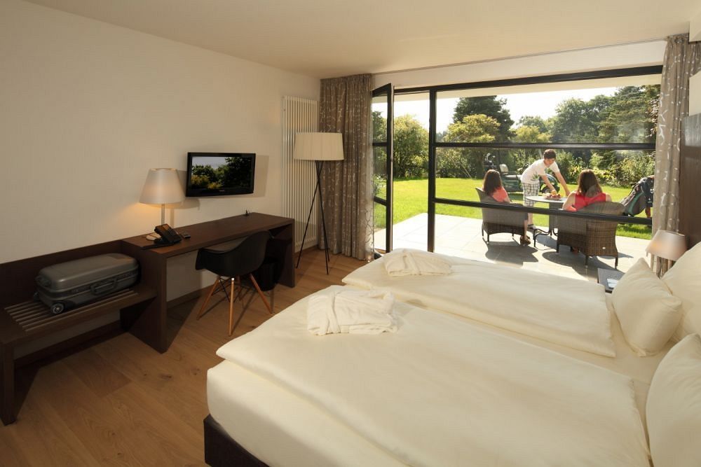 Golfhotel Gut Neuenhof Frondenberg Exterior photo